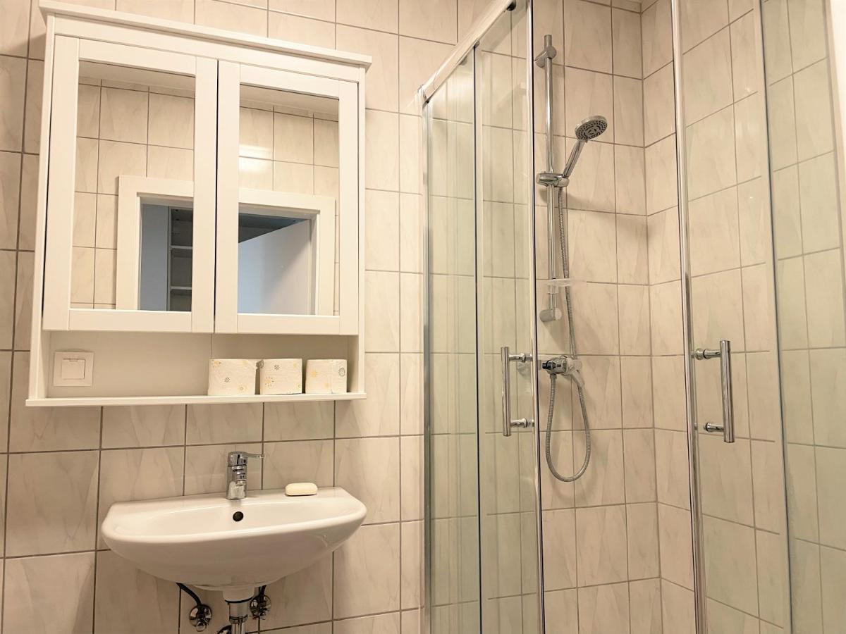Holiday Suites Sankt Martin Klagenfurt am Woerthersee Dış mekan fotoğraf